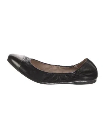 Pre-owned Prada Leather Ballet Flats In Black
