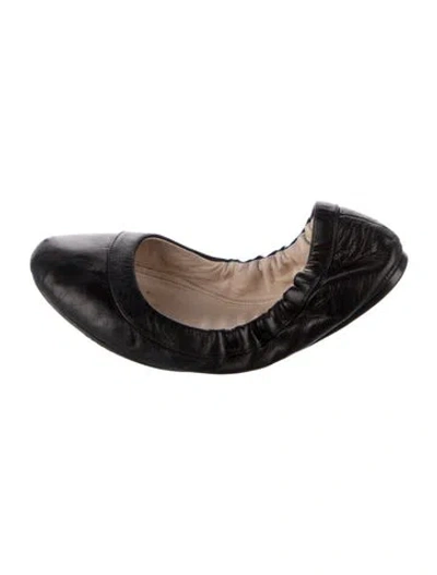 Pre-owned Prada Leather Ballet Flats In Black