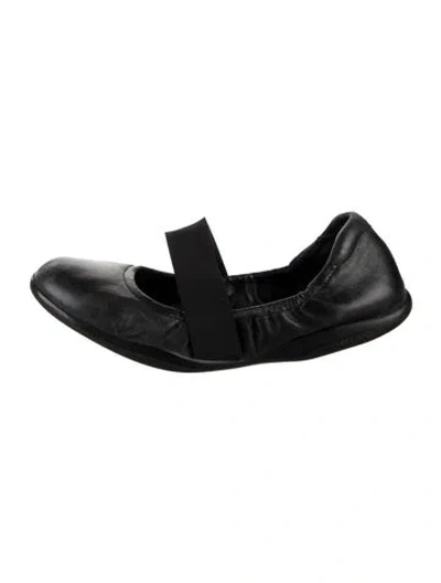 Pre-owned Prada Leather Ballet Flats In Black