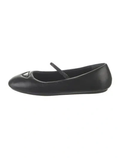 Pre-owned Prada Leather Ballet Flats In Black