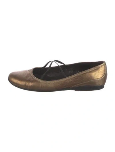 Pre-owned Prada Leather Ballet Flats In Gold