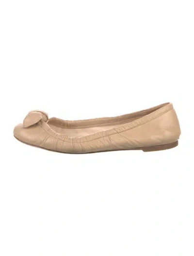 Pre-owned Prada Leather Ballet Flats In Neutral