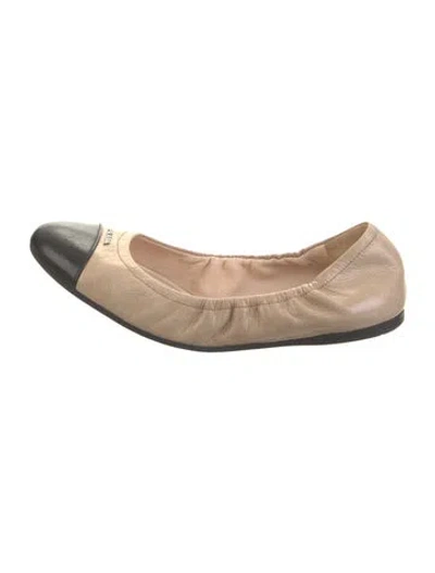Pre-owned Prada Leather Ballet Flats In Neutrals