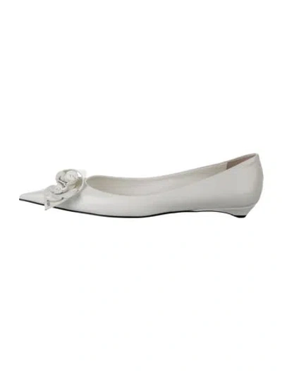 Pre-owned Prada Leather Ballet Flats In White