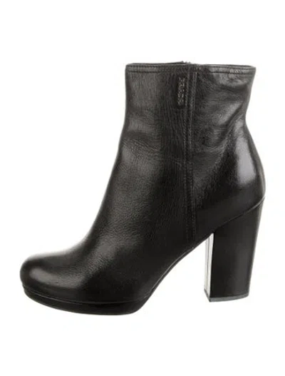 Pre-owned Prada Leather Boots In Black