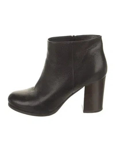 Pre-owned Prada Leather Boots In Black