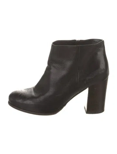 Pre-owned Prada Leather Boots In Black