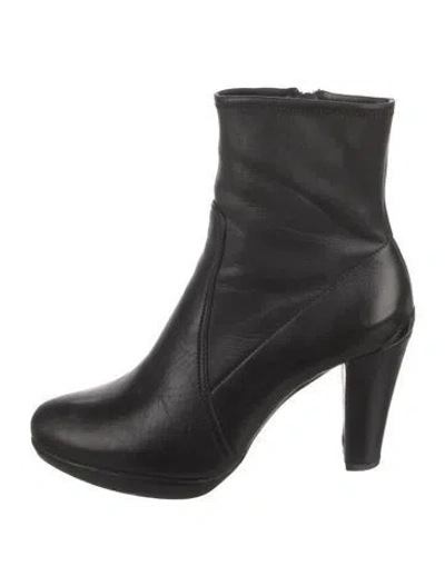 Pre-owned Prada Leather Boots In Black