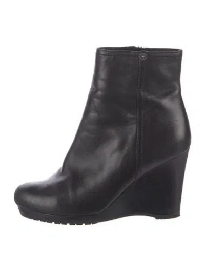 Pre-owned Prada Leather Boots In Black