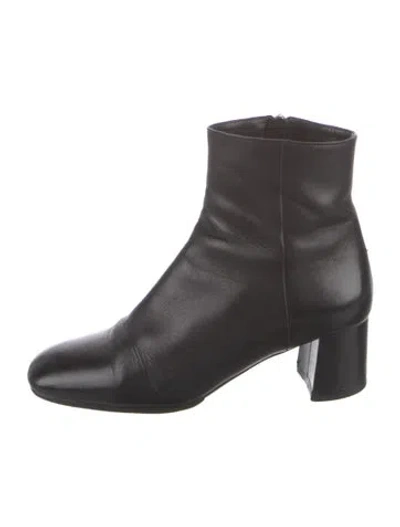 Pre-owned Prada Leather Boots In Black