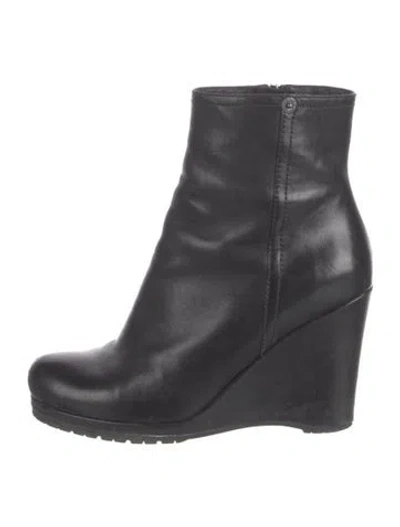 Pre-owned Prada Leather Boots In Black