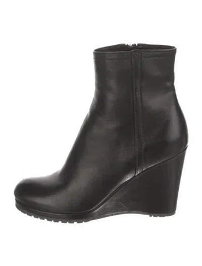 Pre-owned Prada Leather Boots In Black