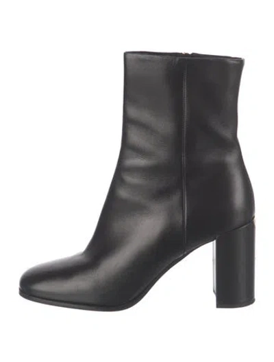 Pre-owned Prada Leather Boots In Black