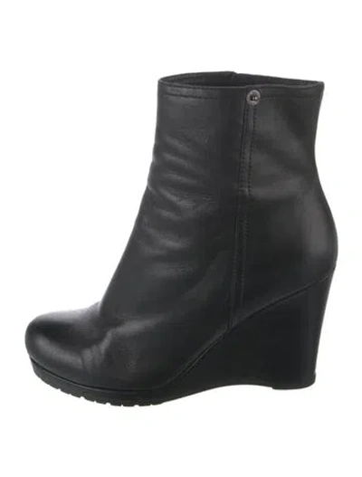 Pre-owned Prada Leather Boots In Black