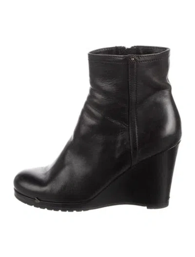 Pre-owned Prada Leather Boots In Black
