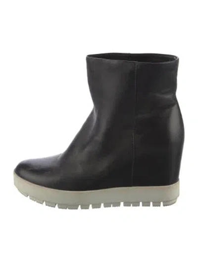 Pre-owned Prada Leather Boots In Black