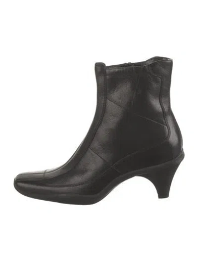 Pre-owned Prada Leather Boots In Black