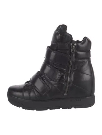 Pre-owned Prada Leather Boots In Black
