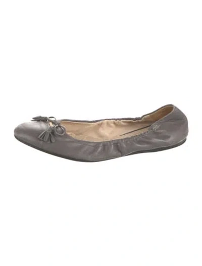 Pre-owned Prada Leather Bow Accents Ballet Flats In Gray