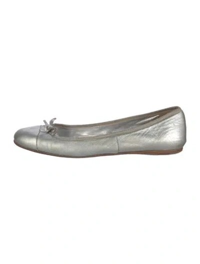 Pre-owned Prada Leather Bow Accents Ballet Flats In Silver