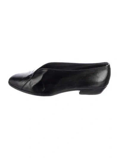 Pre-owned Prada Leather Bow Accents Flats In Black