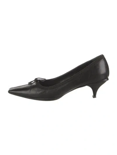Pre-owned Prada Leather Bow Accents Pumps In Black