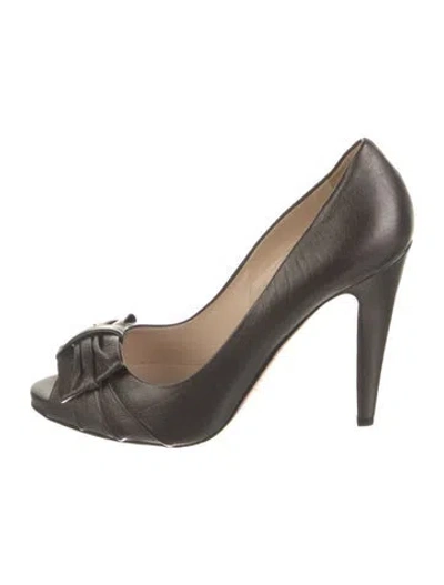 Pre-owned Prada Leather Bow Accents Pumps In Brown