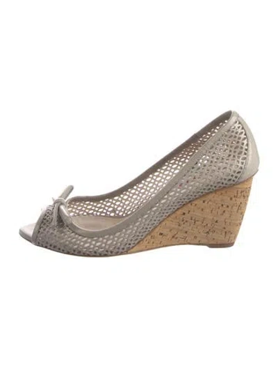 Pre-owned Prada Leather Bow Accents Pumps In Gray