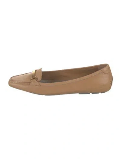 Pre-owned Prada Leather Chain-link Accents Loafers In Neutral