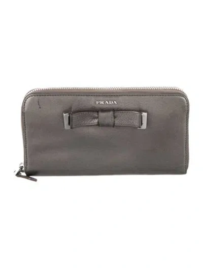 Pre-owned Prada Leather Continental Wallet In Gray