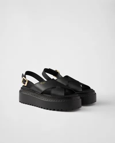 PRADA SANDALEN AUS LEDER MIT GEKREUZTEM BAND