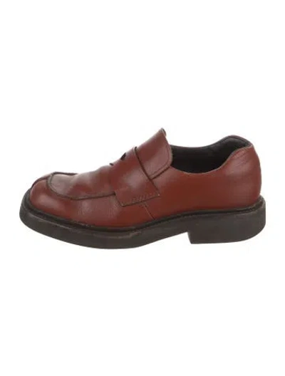 Pre-owned Prada Leather Cutout Accent Dress Loafers In Brown