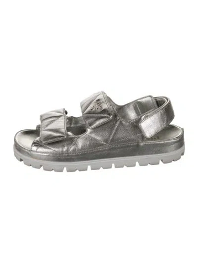 Pre-owned Prada Leather Cutout Accent Slides In Silver