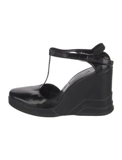 Pre-owned Prada Leather Cutout Accent T-strap Pumps In Black