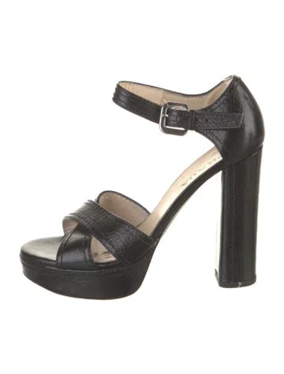 Pre-owned Prada Leather D'orsay Pumps In Black