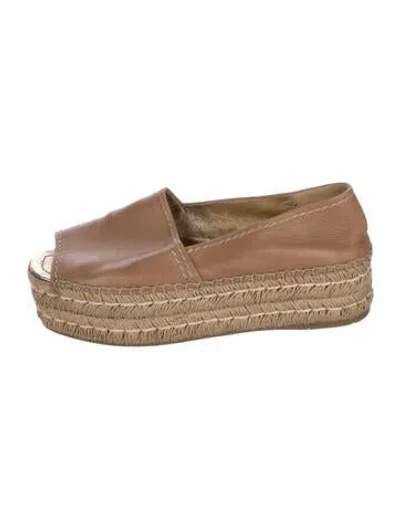 Pre-owned Prada Leather Espadrilles In Neutral
