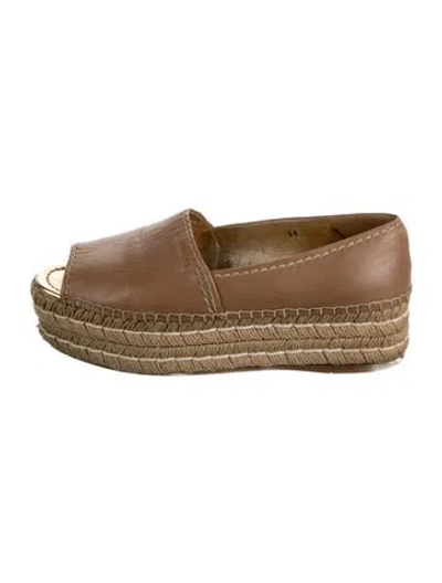 Pre-owned Prada Leather Espadrilles In Neutral