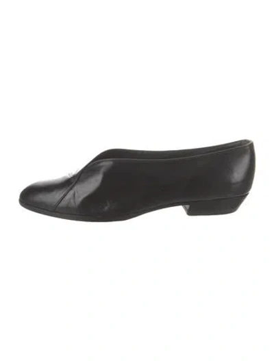 Pre-owned Prada Leather Flats In Black
