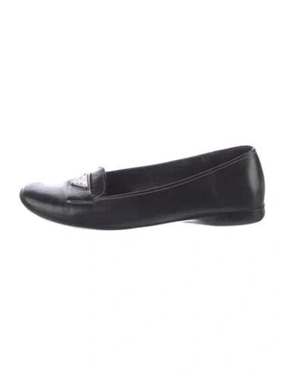 Pre-owned Prada Leather Flats In Black