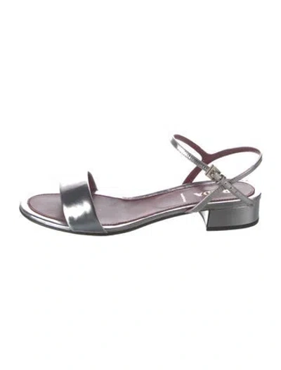 Pre-owned Prada Leather Flats In Silver