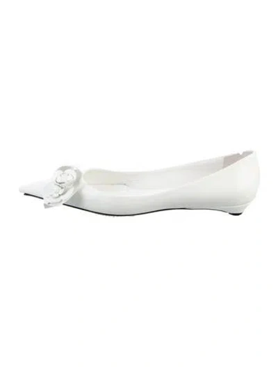 Pre-owned Prada Leather Flats In White