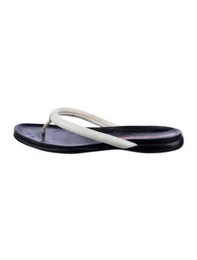 Pre-owned Prada Leather Flip Flops In Black