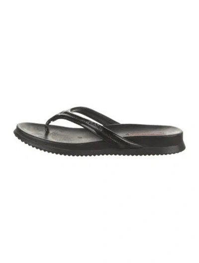 Pre-owned Prada Leather Flip Flops In Black