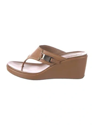 Pre-owned Prada Leather Flip Flops In Brown