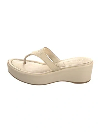 Pre-owned Prada Leather Flip Flops In Neutral