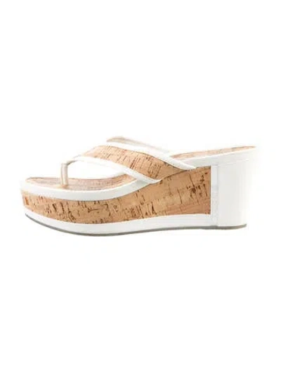 Pre-owned Prada Leather Flip Flops In Neutral