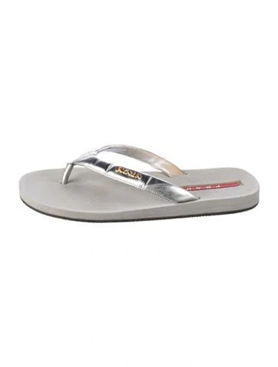 Pre-owned Prada Leather Flip Flops In Silver