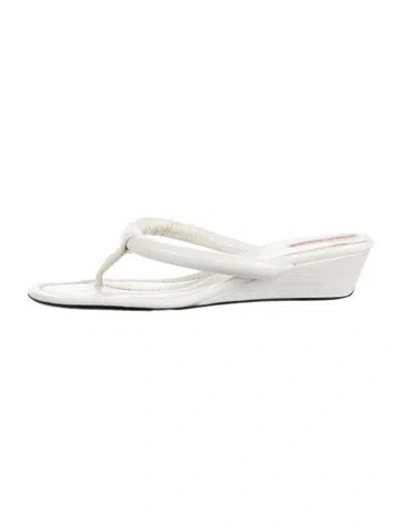 Pre-owned Prada Leather Flip Flops In White
