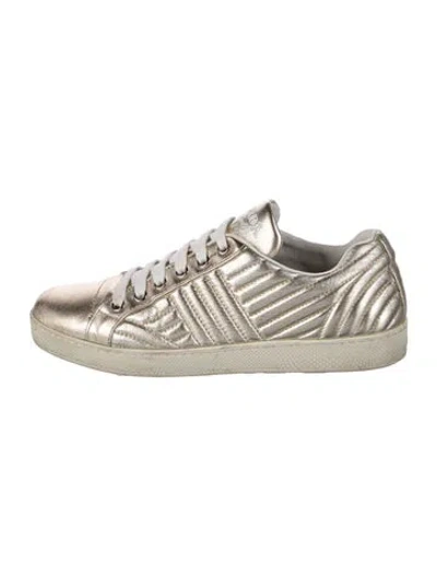 Pre-owned Prada Leather Graphic Print Sneakers In Metallic/white