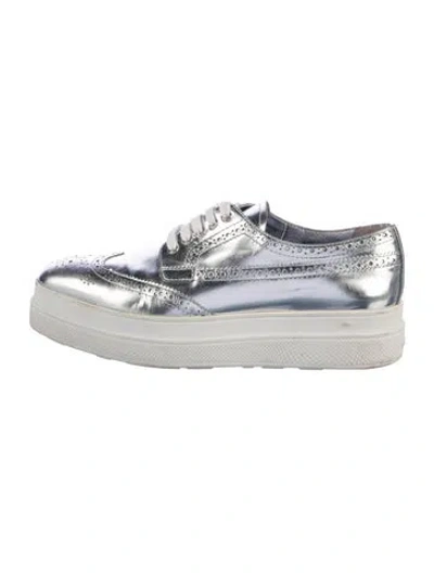 Pre-owned Prada Leather Lasercut Accents Oxfords In Black/metallic/silver